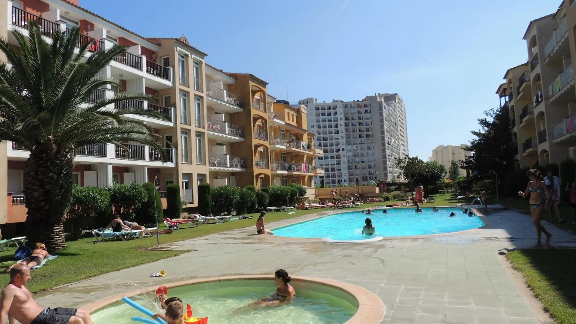 Charming Apartment Near Beach 艾姆布里亚布拉瓦